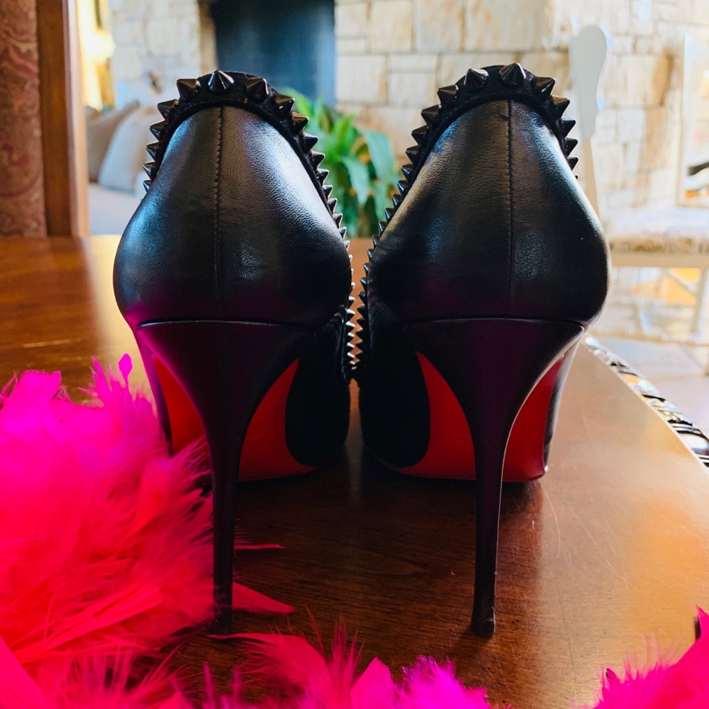 Beautiful C. Louboutin Black Pigalle Spiked Pumps